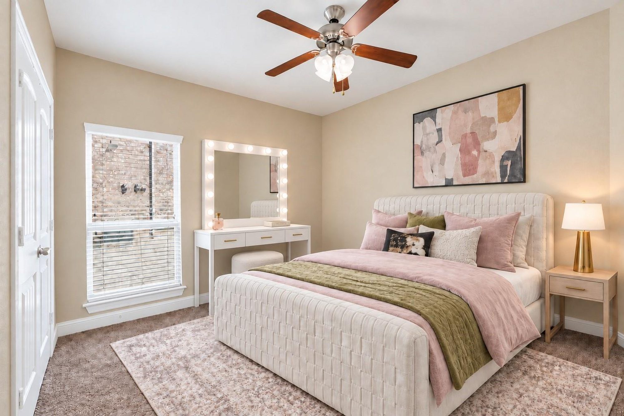 Secondary bedroom
